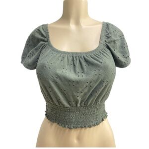Hollister Green crop blouse. Size S